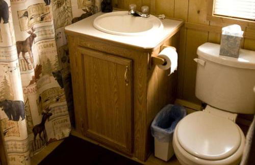 Deluxe Vacation Cabin Rentals in the Adirondacks near Saratoga Springs, New York - Foto 13