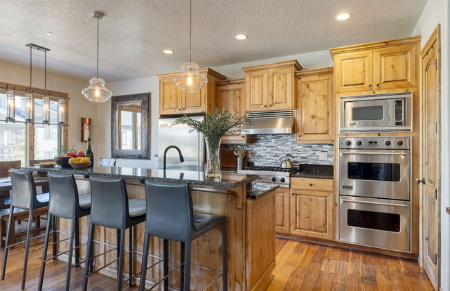 Blue Skies Lakeside Family-friendly Getaway w Hot Tub BBQ - Foto 3