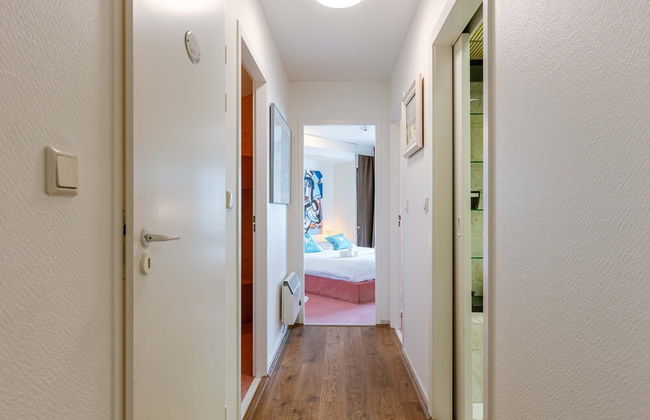 Hydro Palace - Stylish Charming Apartment With s - Photo 22