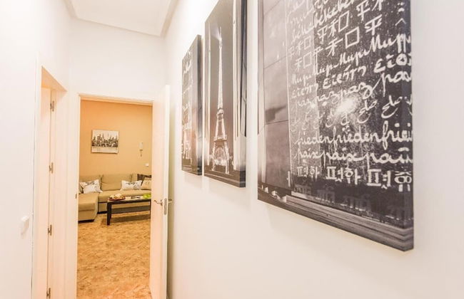 Delightful Apt. Historic District - Sol - Photo 18