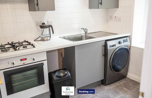 Charming Entire House By Newman Stays Short Lets & Serviced Accommodation Bingham With Free WiFi, Smart TV & Great Location - Foto 10