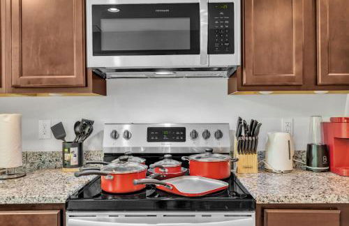 4BR Townhouse King Bed 2-Story Near NC State - Foto 2