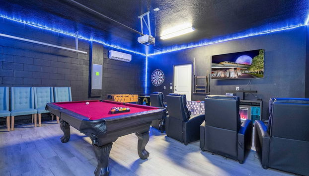 New Garage Theater - 2 Free Bottles of Wine - Foto 4, Habitación