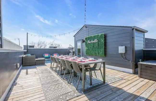 NEW Pink Howdy Oasis 13 Beds Rooftop View Parking - Foto 14