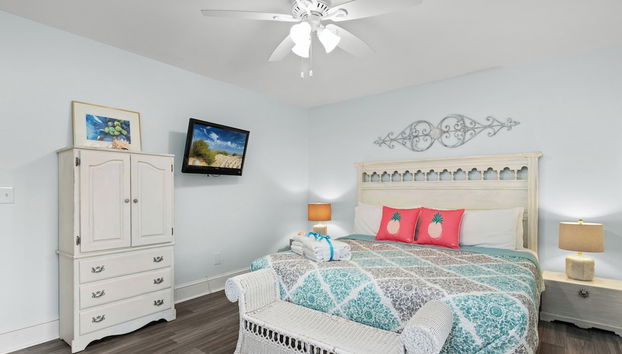 Searenity Awaits: 2-bd, 2-ba Coastal Escape! Perfect for 5! Pet Friendly! - Foto 5, Habitación