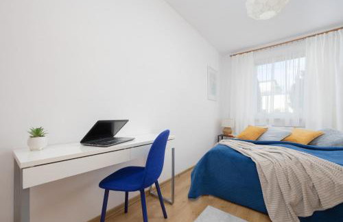 Apartament na Parterze z Parkingiem i Biurkiem do Pracy Zdalnej w Piasecznie by Noclegi Renters - Foto 16