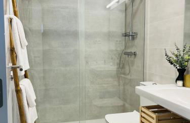 Stylish Boutique Apt Estepona - Relaxing stay Pool Free Parking - Foto 6