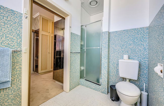 StayAU Spacious 6BR McKinnon Pool Home - Foto 58