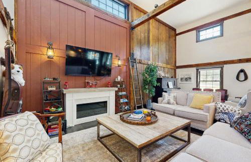 Red Barn & Blueberries - Photo 7