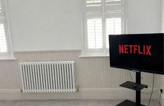 Modern Spacious 4 Bedroom Home in Greater Ldn With Garden & Parking - Photo 11