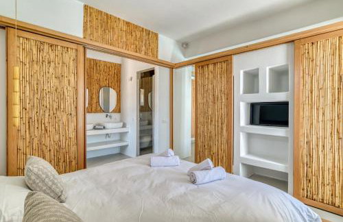 Lil Paros Luxury suites - Photo 40