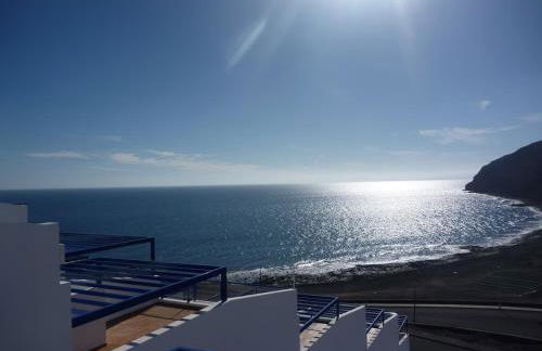 Amazing Sea View apartment with sun drenched terrace! - Photo 1