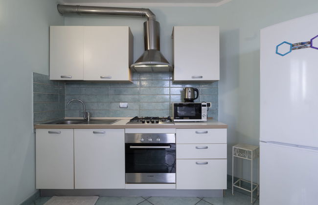 3 bedroom House in Cipressa with garden and terrace - Photo 8