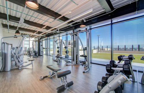 Downtown Luxury High-Rise with Panoramic Views - Foto 21