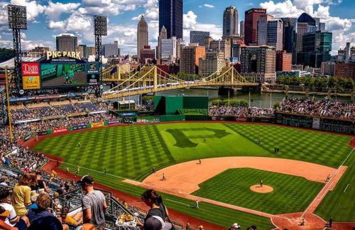 Family-Friendly 4BR Retreat Sleeps 12, Private Yard, Garage, Close to Stadiums, Casino & Downtown - Foto 68