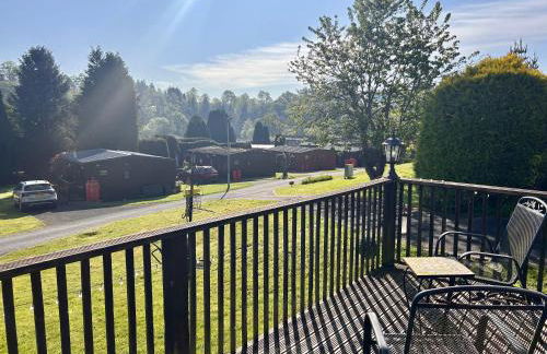 Robins' Rest - 22 Caer Beris Luxury Lodge Park NEW Sleeps 6 Riverside Reteat - Foto 2