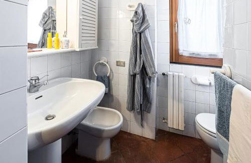 Elegante villa panoramica con giardino e idromassaggio a 10 minuti dal mare - Foto 44