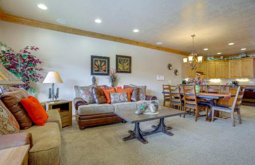 High-End Huntsville Condo with Private Hot Tub! - Foto 3