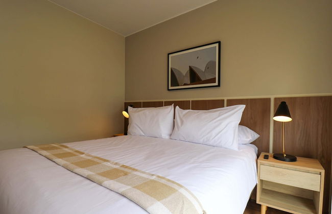 w Comfy 2BR w Modern Balcony Near Kennedy Park - Foto 22