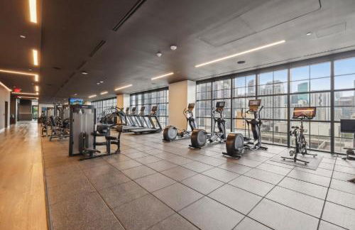 Stunning Lux 2 Bed 2 Bath with Panoramic View from Balcony - Foto 15