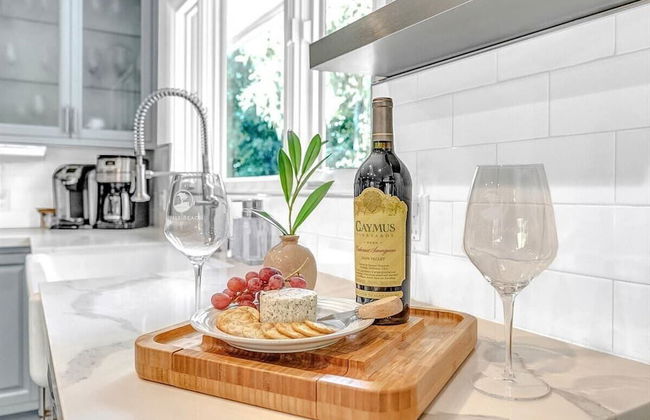 Pebble Beach Barking Seals - 5min Walk to the Beach! - Photo 13