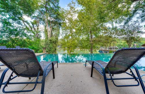 4-Season Boathouse, Hot Tub! Guadalupe River Oasis - Foto 37