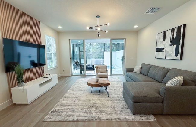 Upstay - Modern Home w Pool in New Development - Foto 8