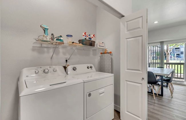 1st Fl King Beds Pool Garage - Near AFB - Foto 34