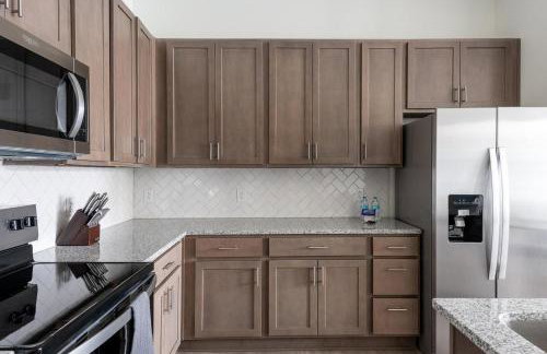 Landing Beautiful 1BD Pool Clubhouse - Foto 37