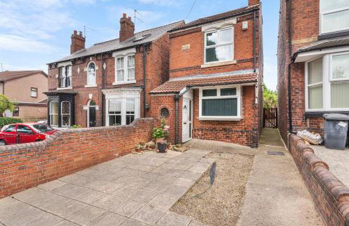 HILLTOP PLACE SUITES 5 beds for CONTRACTORS and FAMILIES near MEADOWHALL with FREE PRIVATE PARKING - Foto 30