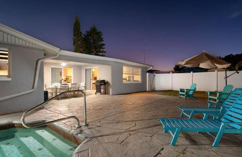 Home With Heated Pool Near Beaches - Foto 37