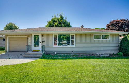 Large Backyard, Walk to Hospital Sheboygan Abode! - Photo 24