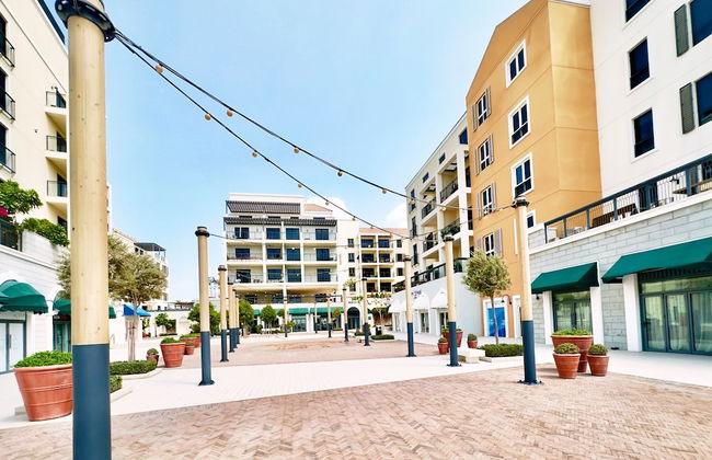 Contemporary La Mer 1BR w Beach Access - Photo 32