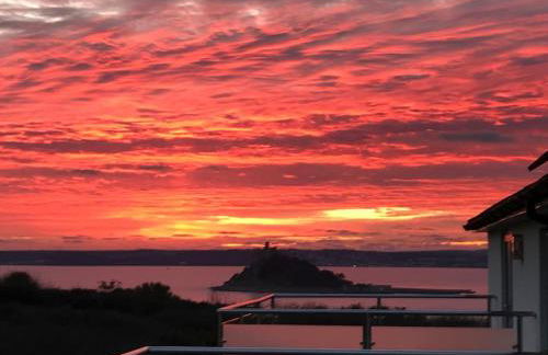 Very Spacious, Great location. Castle and Sea view - Foto 9