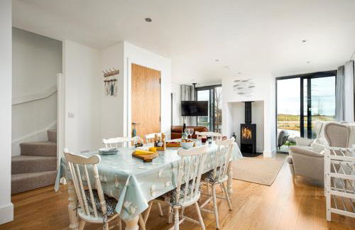 Lakeside property with spa access on a nature reserve Grays Cottage WI24 - Photo 11