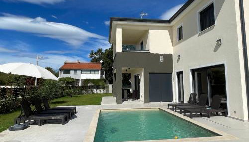 Istarska Vila - Foto 2, Garden, sunbed, Garden view