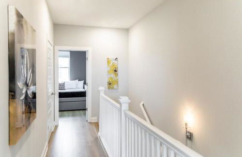 STAR Retreat Townhome with Garage 3 miles to Downtown - Foto 35