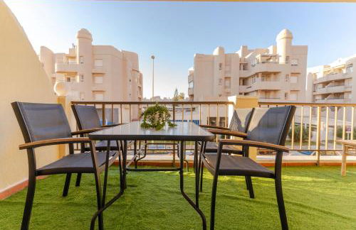 RentitSpain - Almerimar - Apto Almerimar con Puerto y Playa - Foto 2