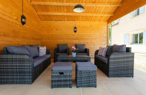 Luxury 3 Bed Home with Heated Swimming Pool Air Con and Boules Pitch - Foto 14