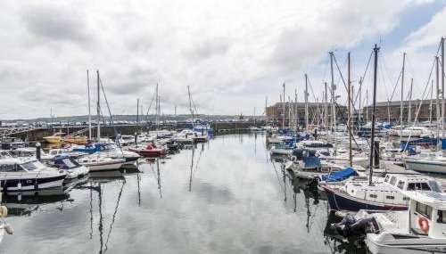 Marina View - 3 Bedroom Apartment - Milford Marina - Foto 5