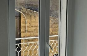 Modern Hillside Retreat with Panoramic Views - Foto 42