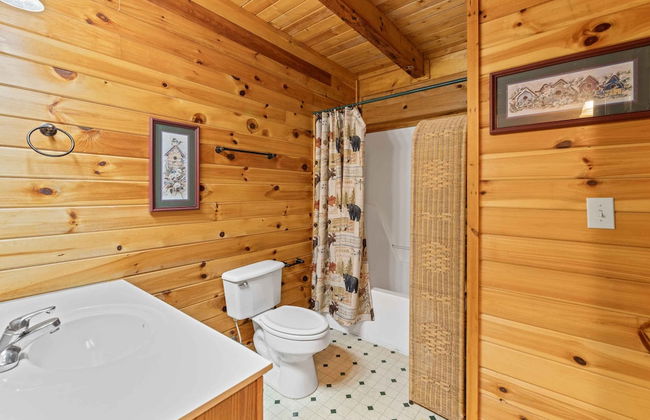 Rustic 3br Cabin Near Lake w/ Hot Tub! - Foto 18