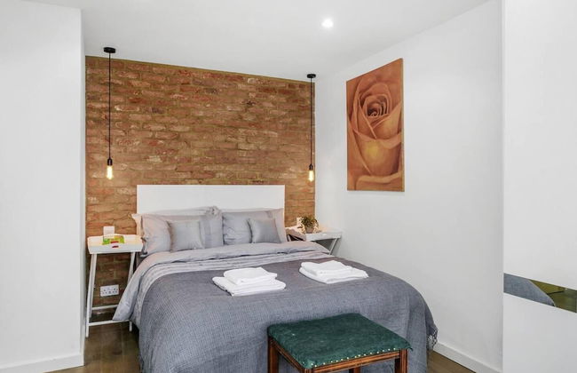 Livestay- Trendy 1bed With Balcony in Westminster - Photo 2