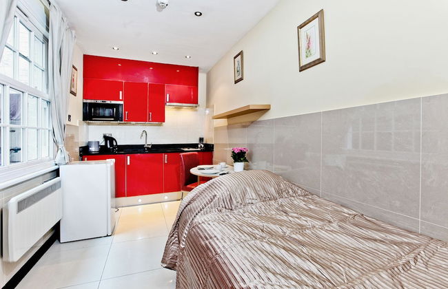 Baker Street Suites - Photo 16