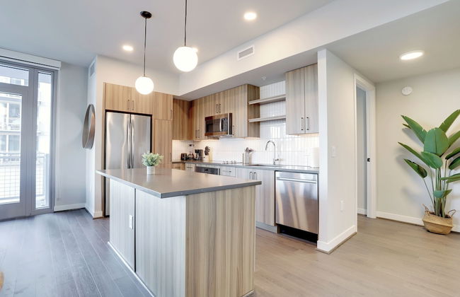 Stylish Apartment Steps from the Metro - Foto 26