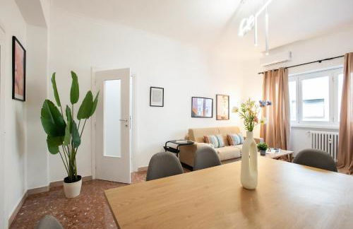 Ampio appartamento familiare Metro A a 50m - Foto 9