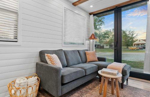 Stunning 2-Story Container Home with Rooftop Terrace - Foto 12