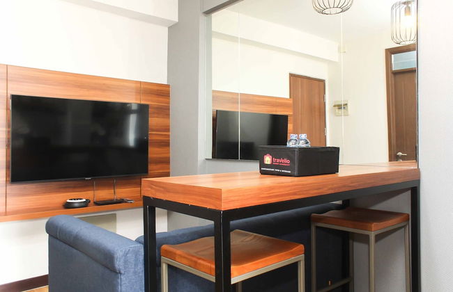 Homey and Simply 2BR at Lagoon Bekasi Town Square Apartment - Foto 7