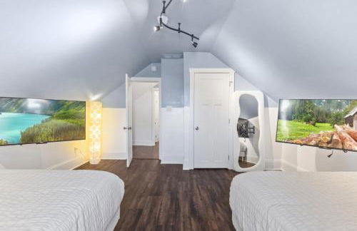 Stay & Play Indy- Indoor Fun - 5 Min to Downtown - Sleeps 10 - Arcade fun - Foto 29