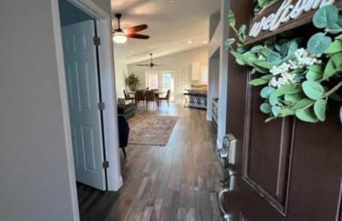 Cadbury 4BR Outdoor Kitchen Sleeps 8 Peaceful - Photo 4